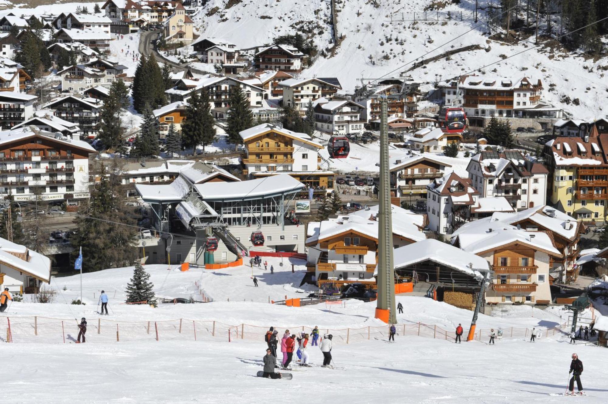 Hotel Europa Dolomites Selva di Val Gardena Exterior foto